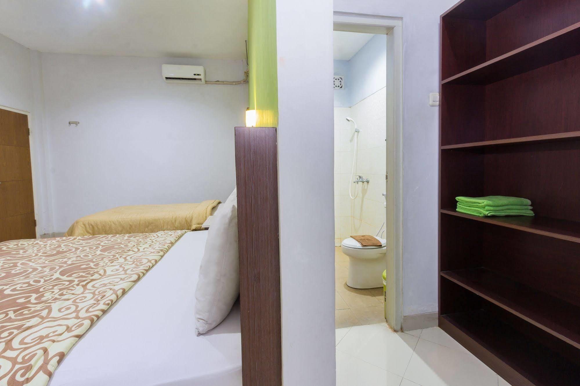 Zaen Hotel Syariah Solo Exterior foto