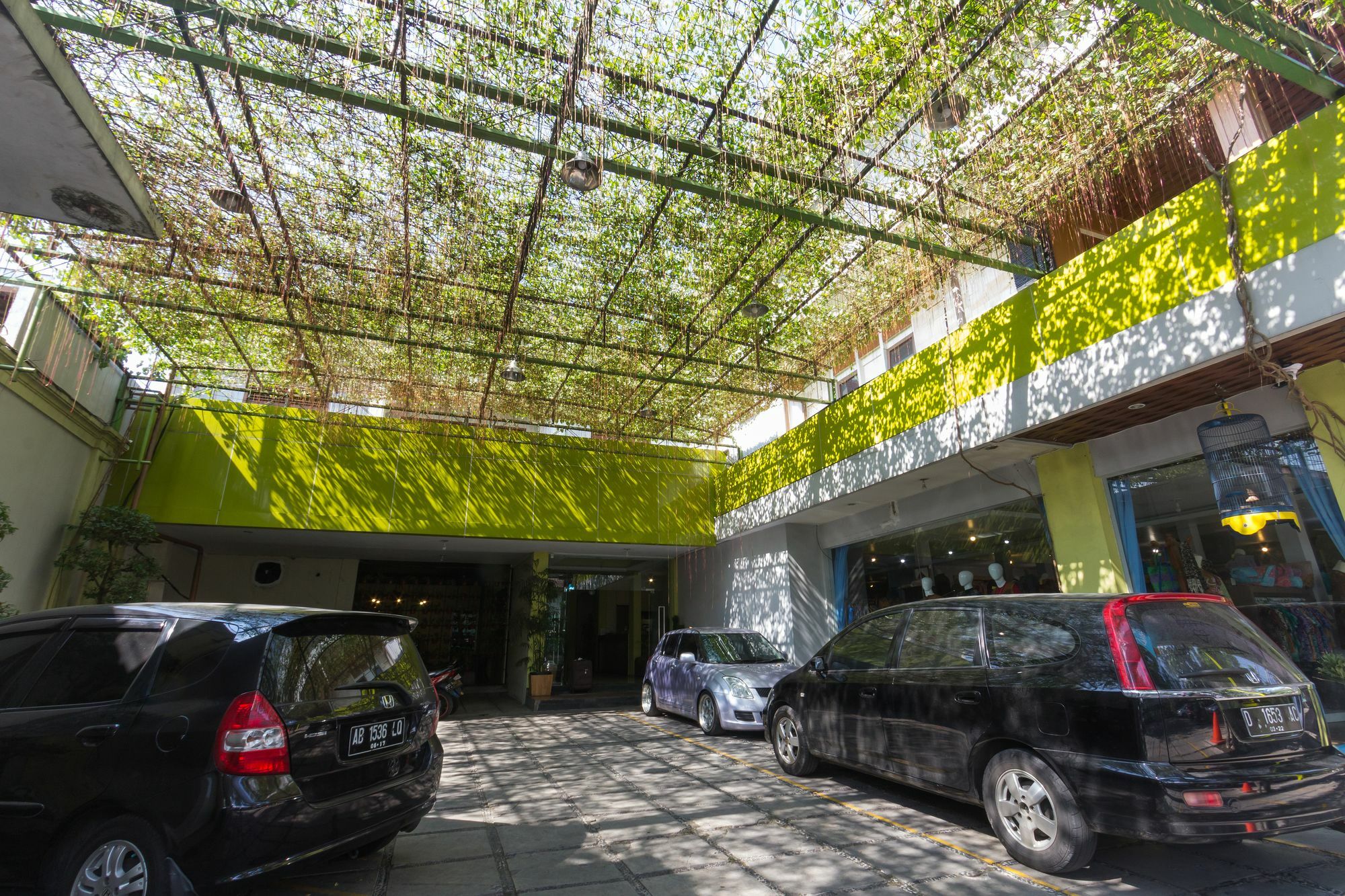 Zaen Hotel Syariah Solo Exterior foto